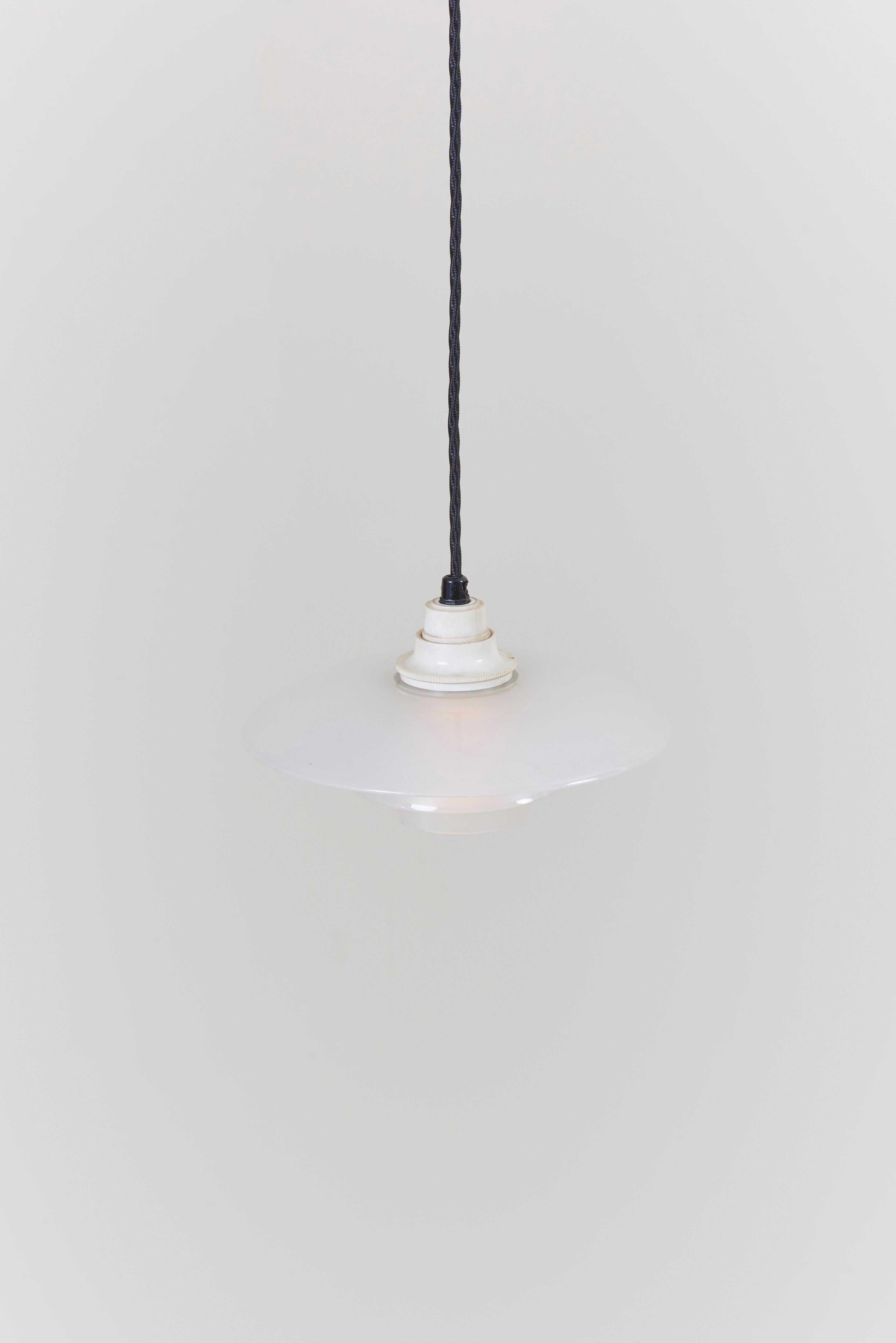 One of Two early Poul Henningsen PH 1-/1 pendant Lamps for Louis Poulsen In Excellent Condition In Berlin, DE