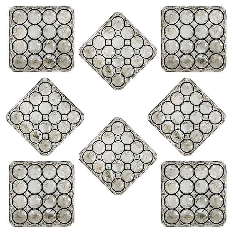L'une des huit colonnes lumineuses carrées en fer et verre de Limburg, années 1960 en vente