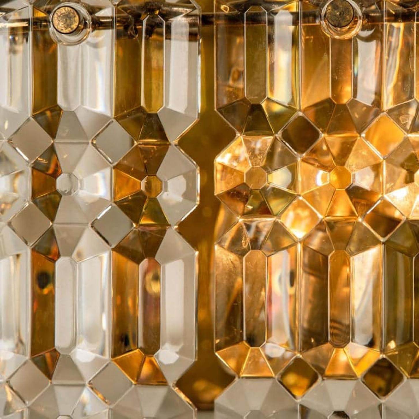 L'une des quatre appliques Kinkeldey en laiton, cristal et laiton doré, 1970 en vente 7