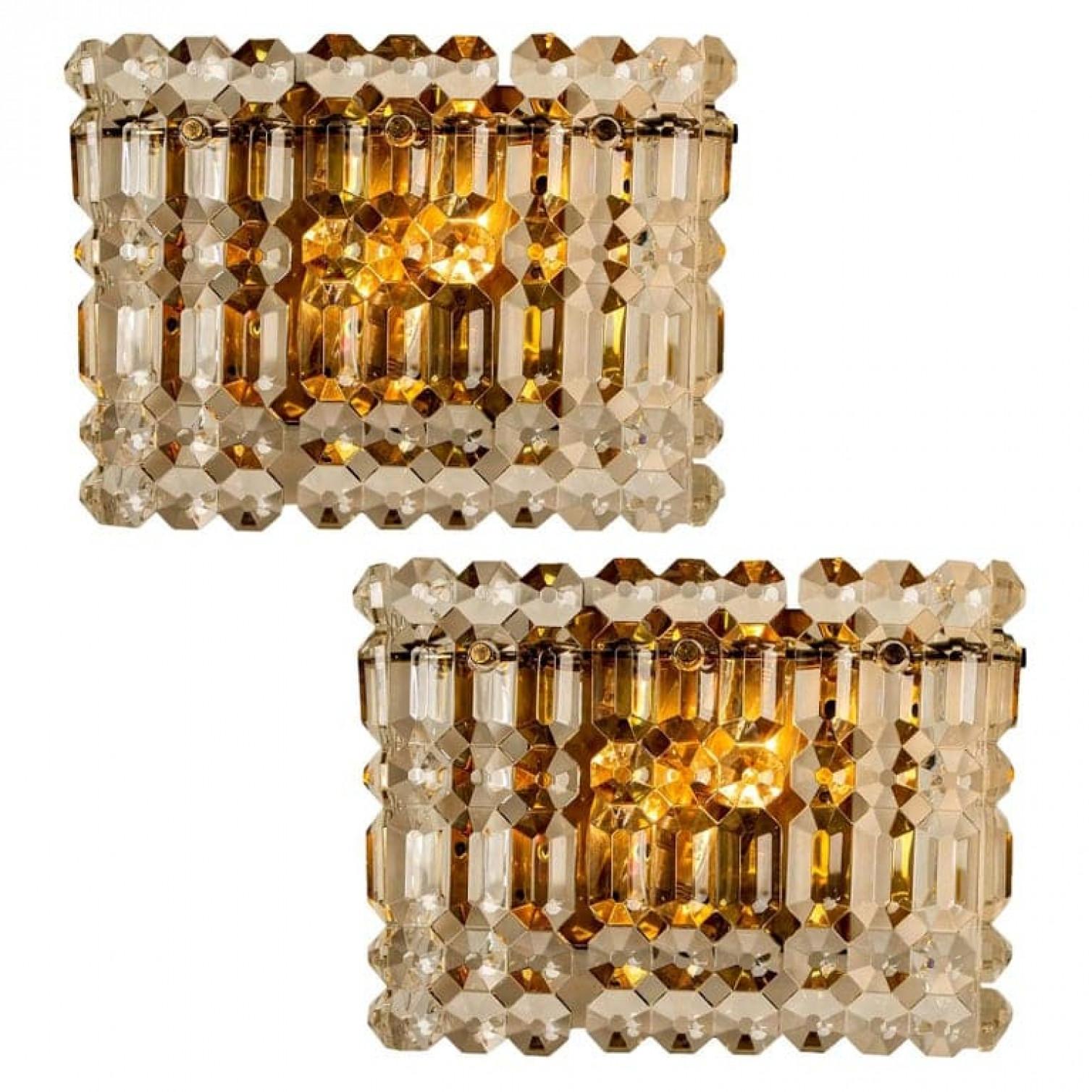 L'une des quatre appliques Kinkeldey en laiton, cristal et laiton doré, 1970 en vente 1
