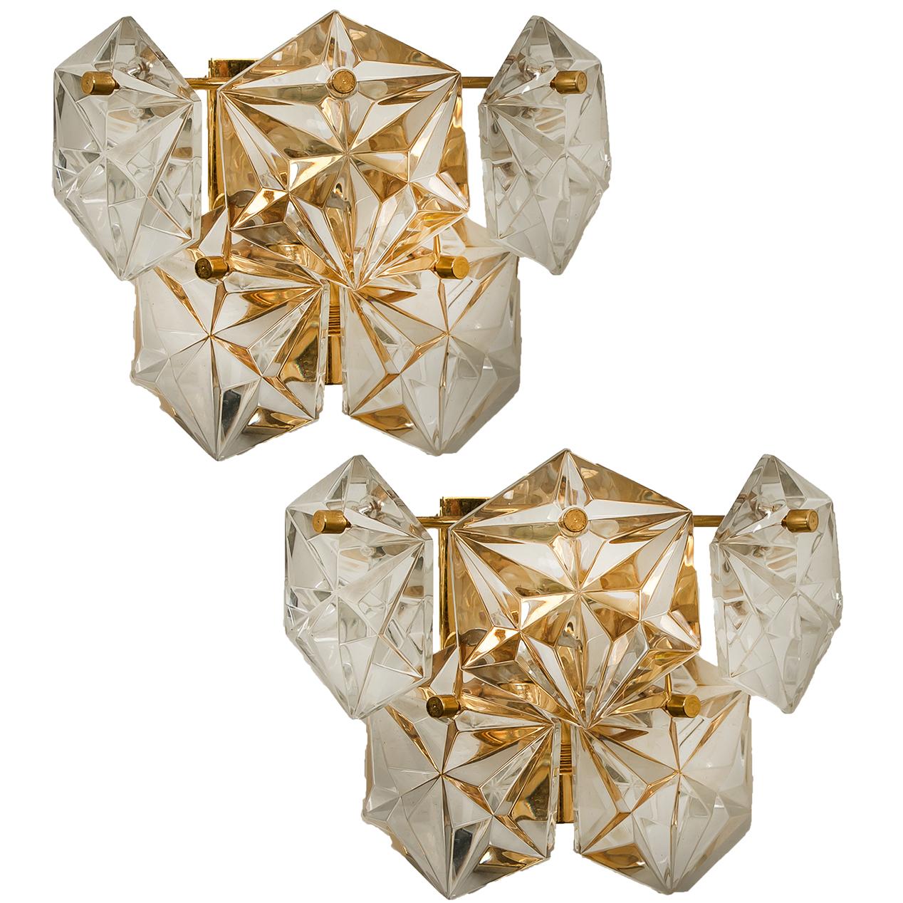 L'une des deux grandes appliques à cristaux facettés en laiton doré Kinkeldey en vente 11