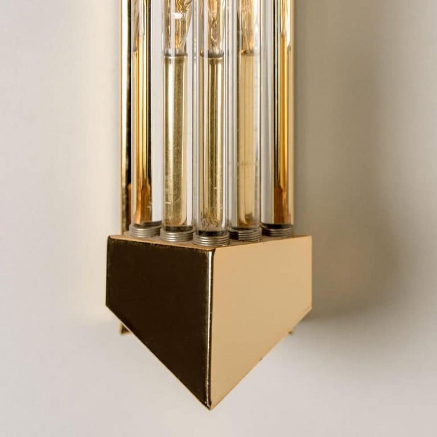 One of the Four Large Venini Style Murano Glass and Gilt Brass Sconces, Italy For Sale 4
