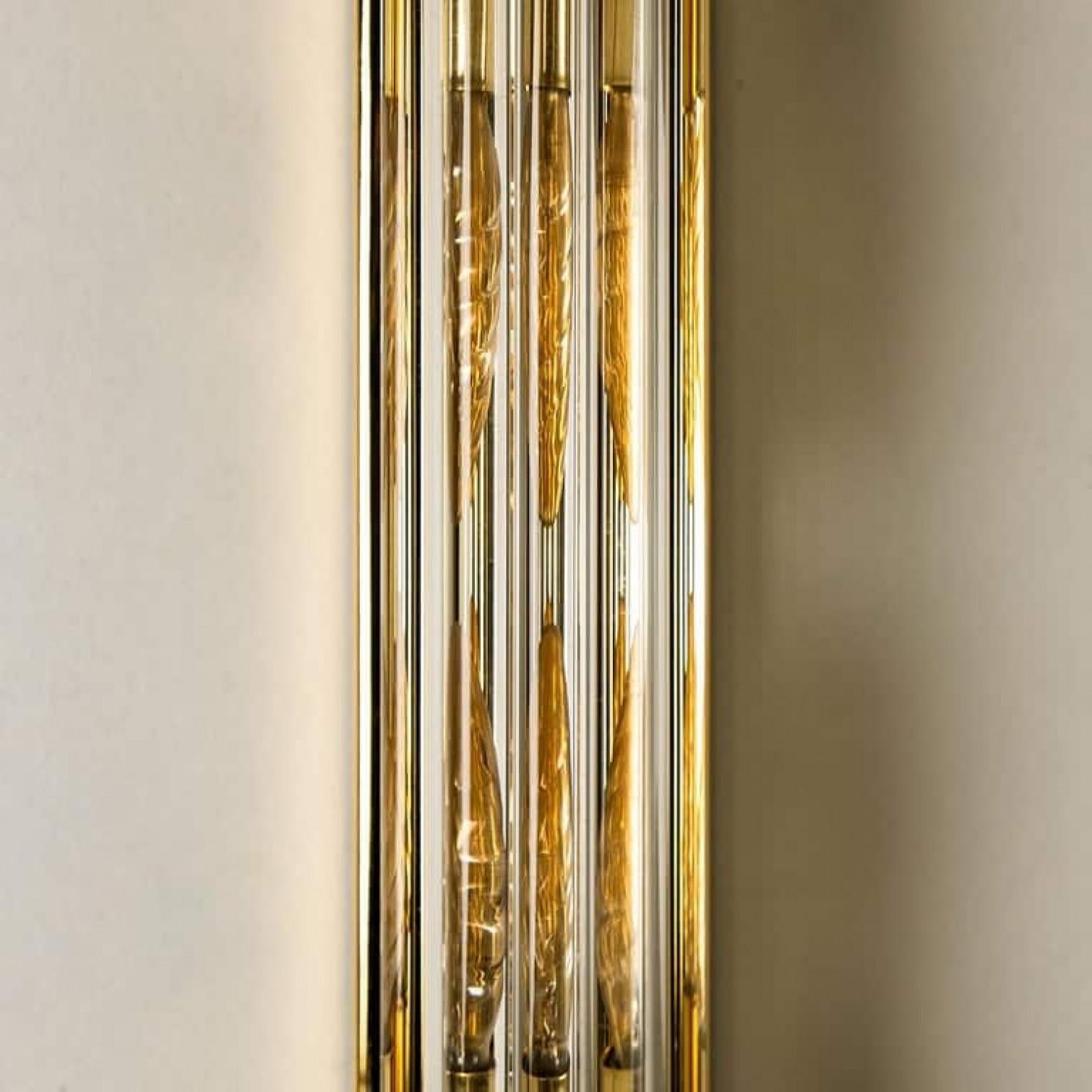 Fin du 20e siècle L'une des quatre grandes appliques de style Venini en verre de Murano et laiton doré, Italie en vente