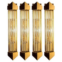 Una delle quattro grandi lampade in vetro di Murano e ottone dorato in stile Venini, Italia