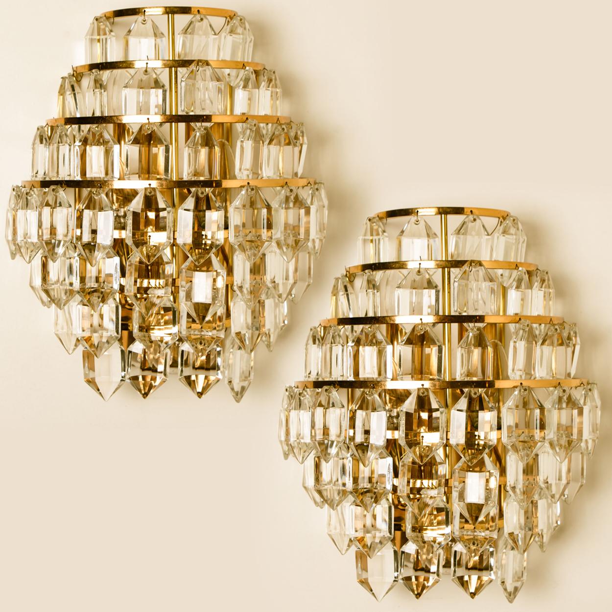Mid-Century Modern One of the Four Modern Crystal Glass Wall Sconces by Bakalowits, 1960s For Sale