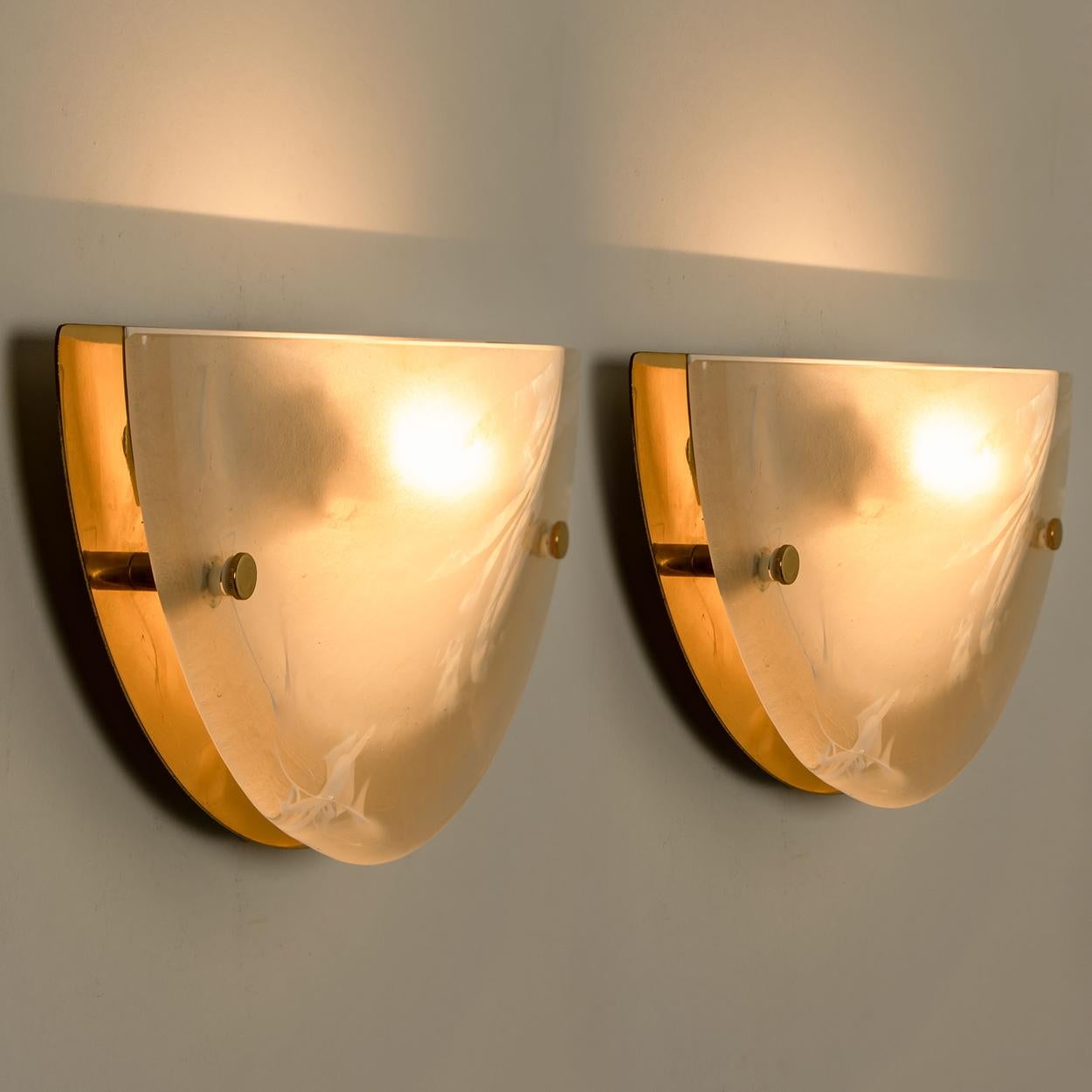 One of the Four Pairs of Murano Brass and Glass Wall Lights, Hillebrand, 1969 For Sale 2