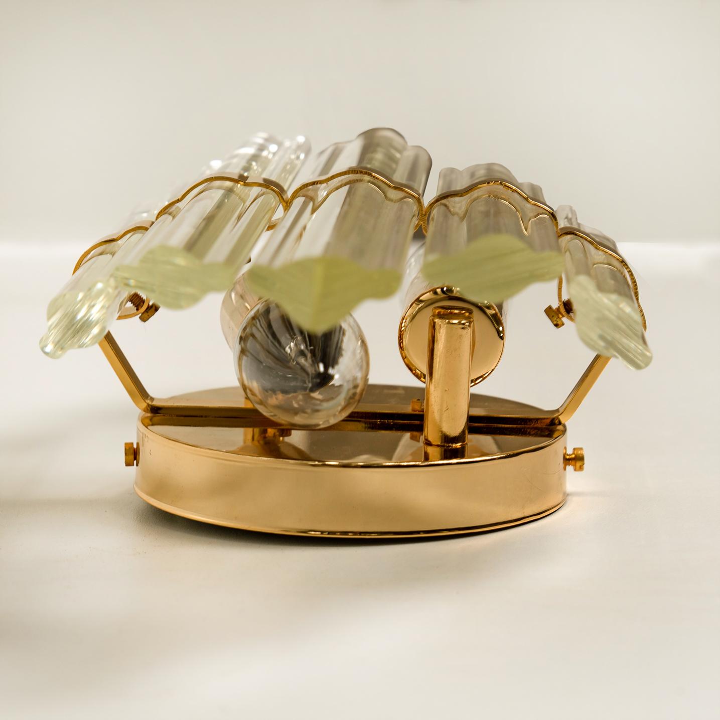 One of the Seven Large Venini Style Murano Glass and Gilt Brass Sconces, Italy 2