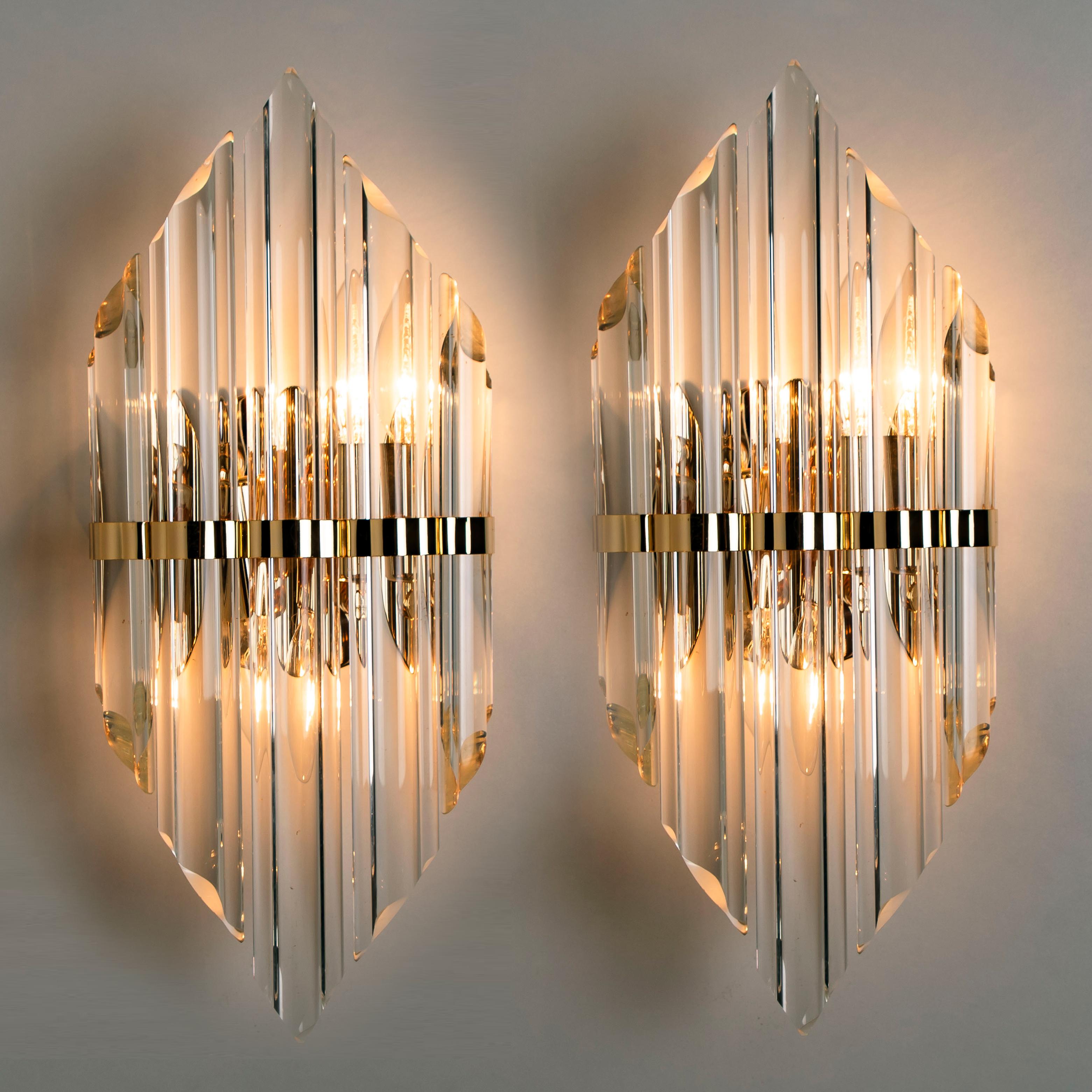 Art Deco One of the Seven Large Venini Style Murano Glass and Gilt Brass Sconces, Italy