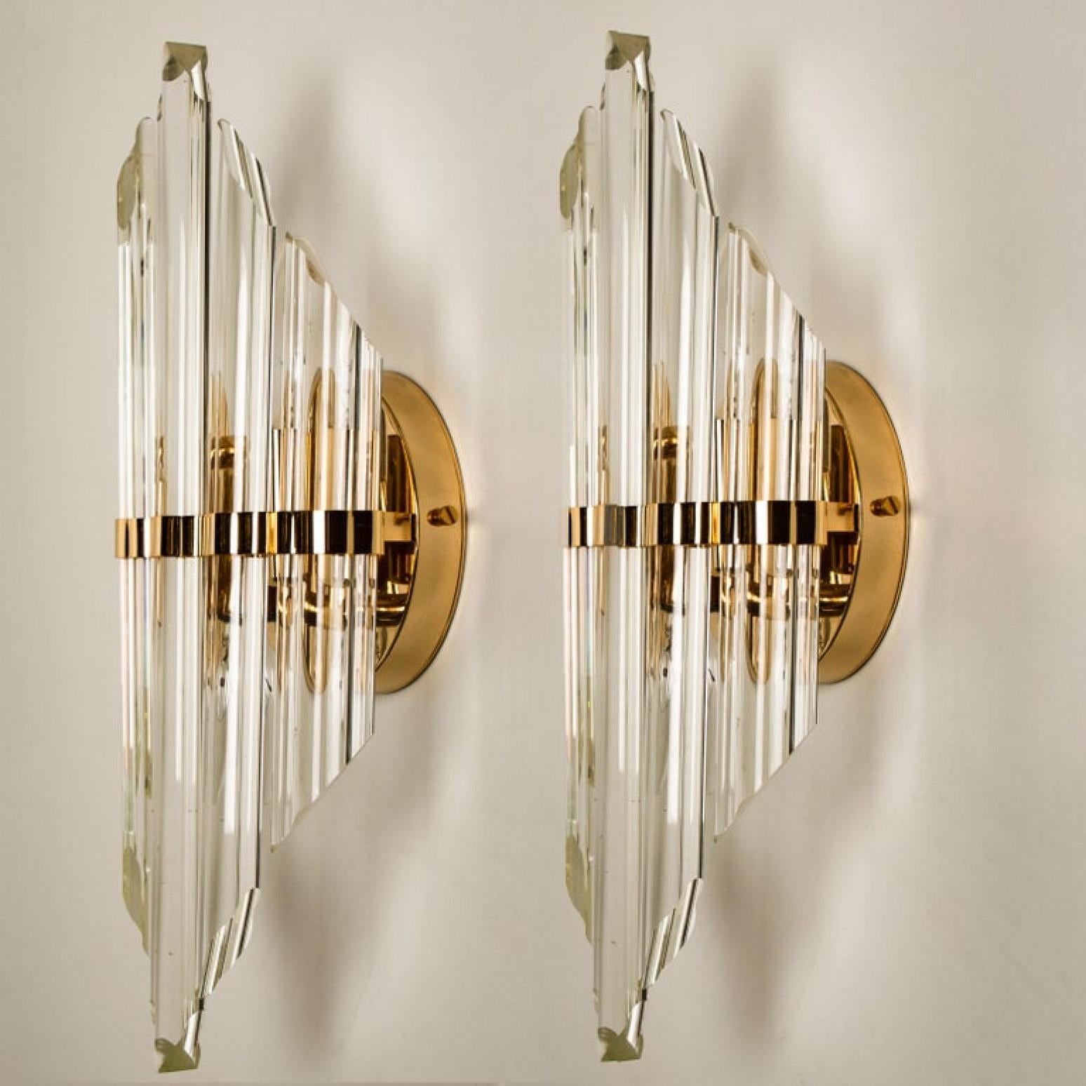 Gold One of the Seven Large Venini Style Murano Glass and Gilt Brass Sconces, Italy For Sale