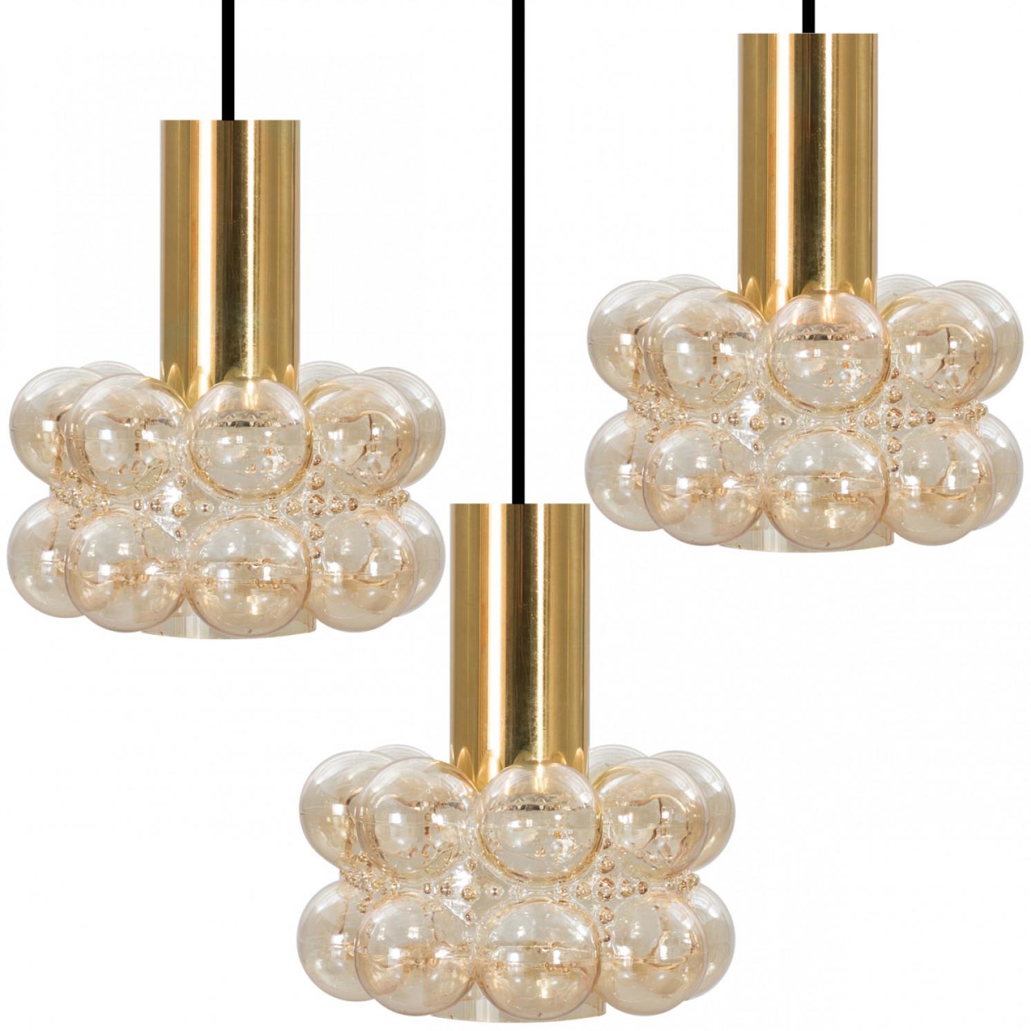 One of the Six Beautiful Bubble Glass Pendant Lamps by Helena Tynell, 1960 In Good Condition For Sale In Rijssen, NL