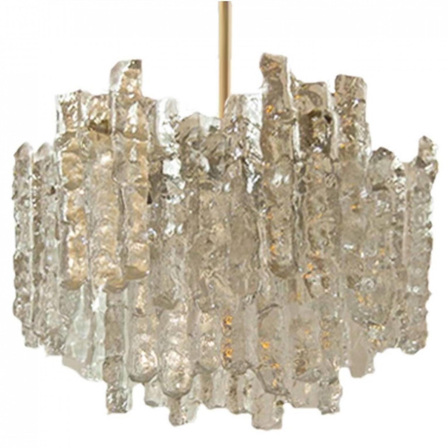 One of The Six Kalmar Ice Glass Wall Sconces by J.T. Kalmar, Austria, 1970s For Sale 9