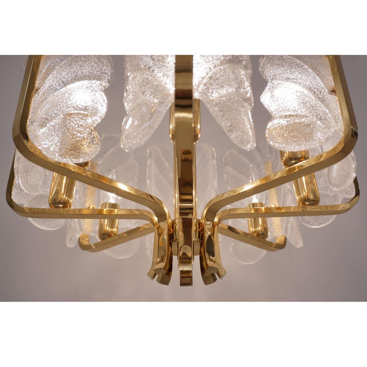 One of the Six Large Fagerlund Glass Leaves Brass Chandelier by Orrefors, 1960s For Sale 4