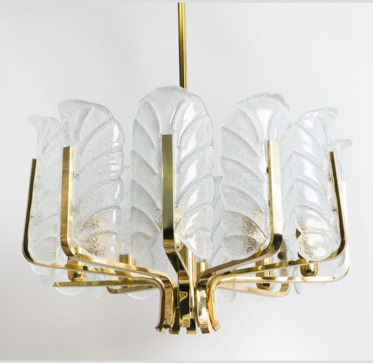 One of the Six Large Fagerlund Glass Leaves Brass Chandelier by Orrefors, 1960s For Sale 3