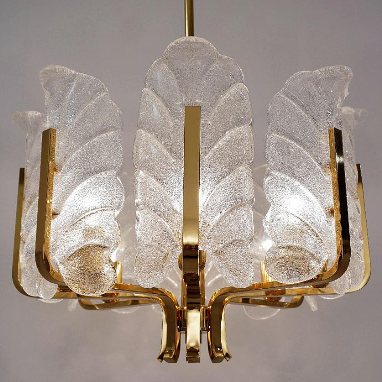 One of the Six Large Fagerlund Glass Leaves Brass Chandelier by Orrefors, 1960s For Sale 3