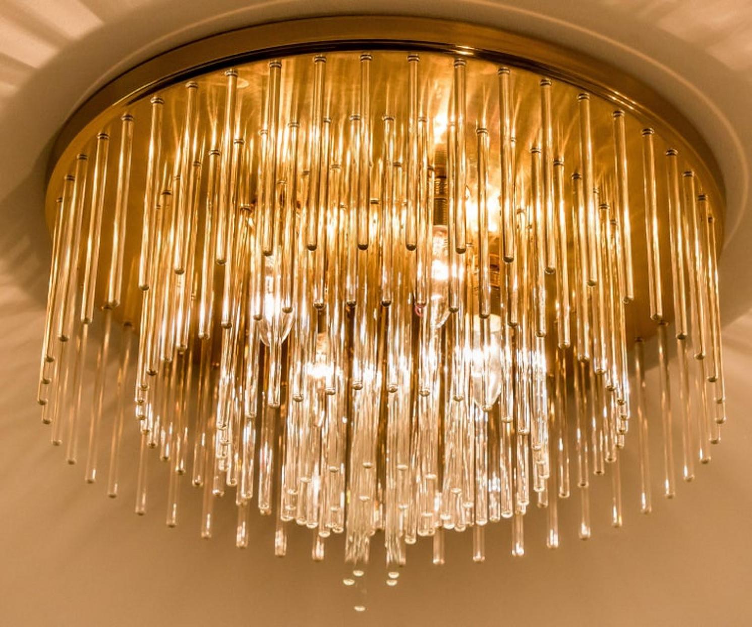 Uno de los seis apliques modernos de varilla de cristal de Sciolari para Lightolier Austríaco en venta