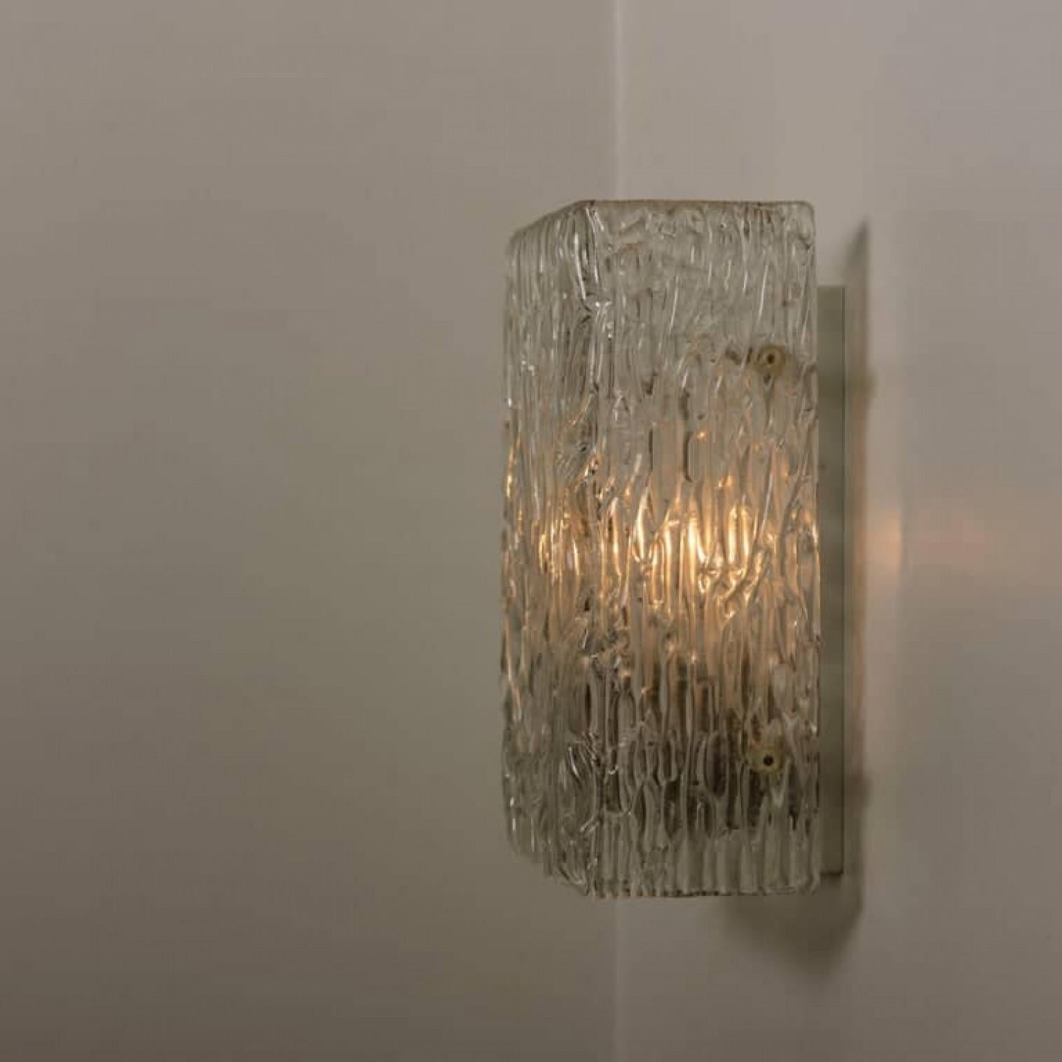 Un des six luminaires modernes faits à la main par J.T. Kalmar, Autriche, pour Katie en vente 4