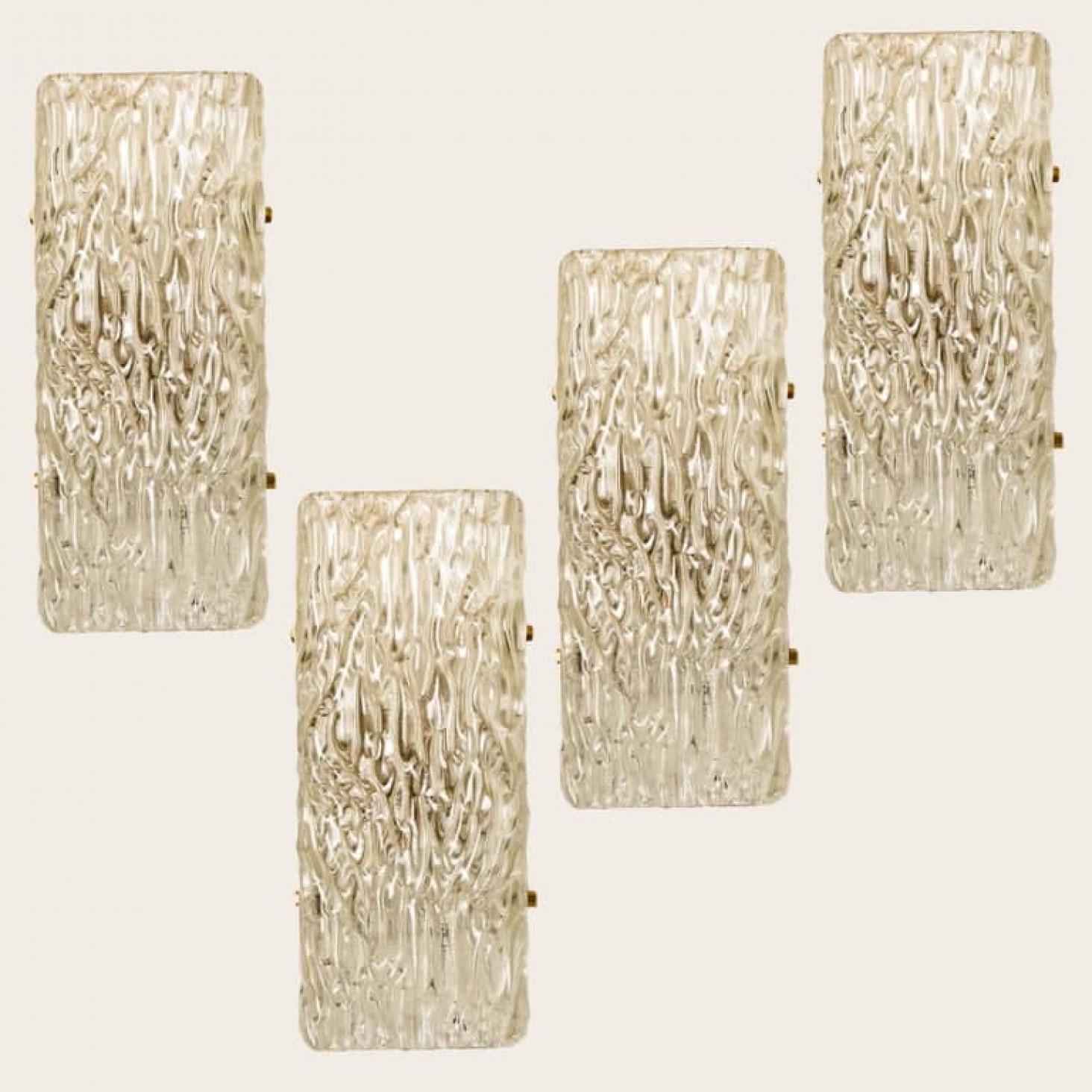Un des six luminaires modernes faits à la main par J.T. Kalmar, Autriche, pour Katie en vente 6