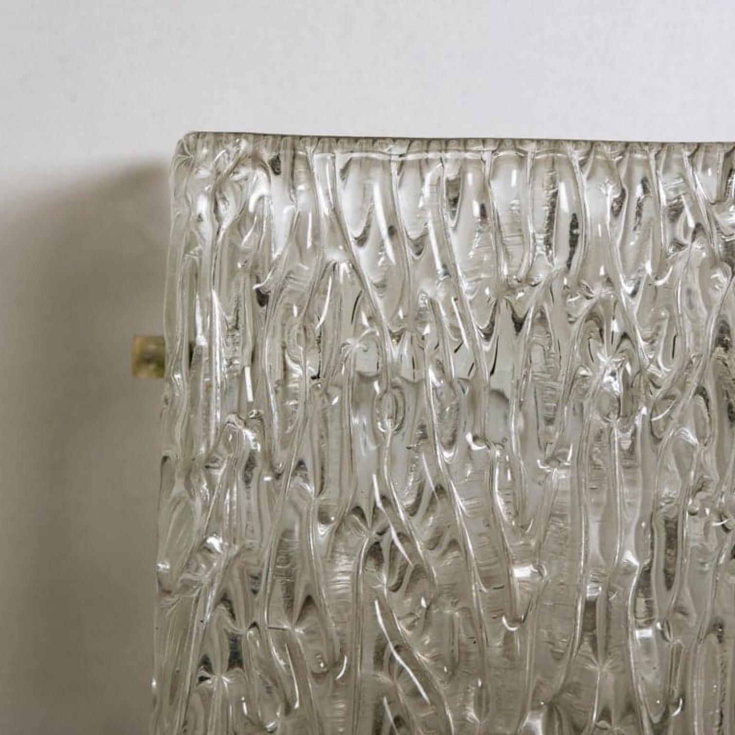 Mid-Century Modern Un des six luminaires modernes faits à la main par J.T. Kalmar, Autriche, pour Katie en vente