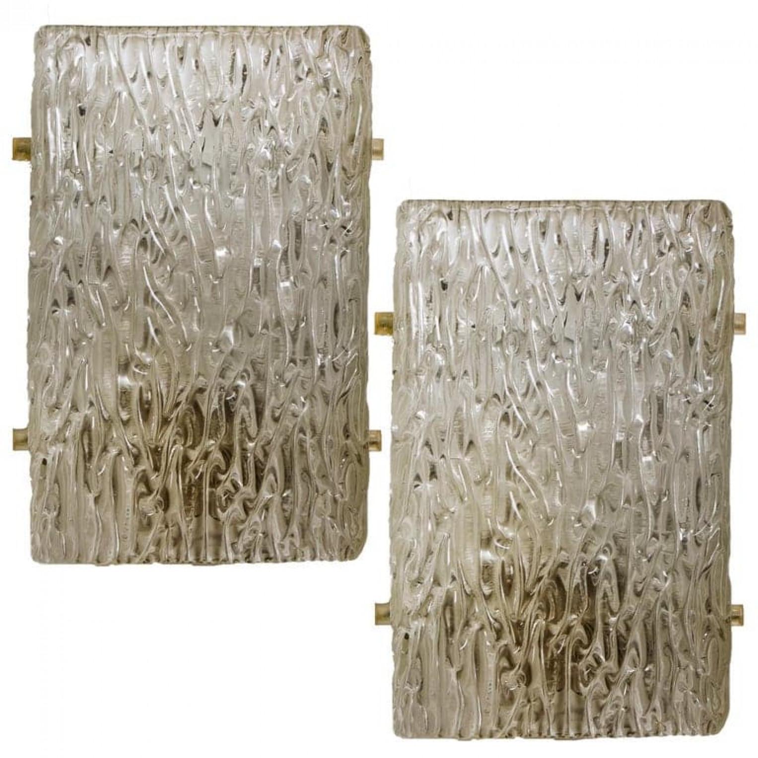 Autrichien Un des six luminaires modernes faits à la main par J.T. Kalmar, Autriche, pour Katie en vente