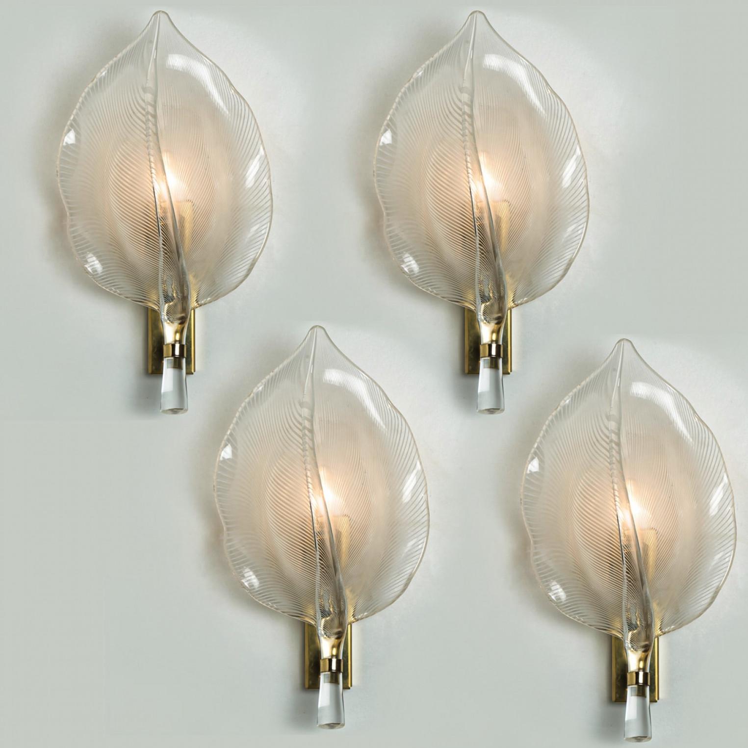 Uno de los seis apliques de hoja estriada de cristal de Murano de Franco Luce, 1970 en venta 1