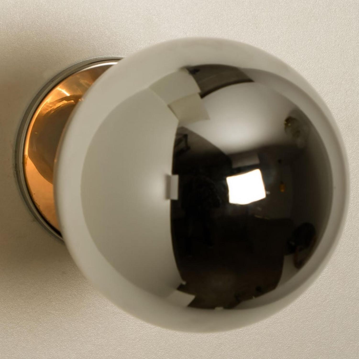 One of the Six Wall Lamps/ Flush Mounts  by Motoko Ishii for Staff, 1970s Bon état - En vente à Rijssen, NL