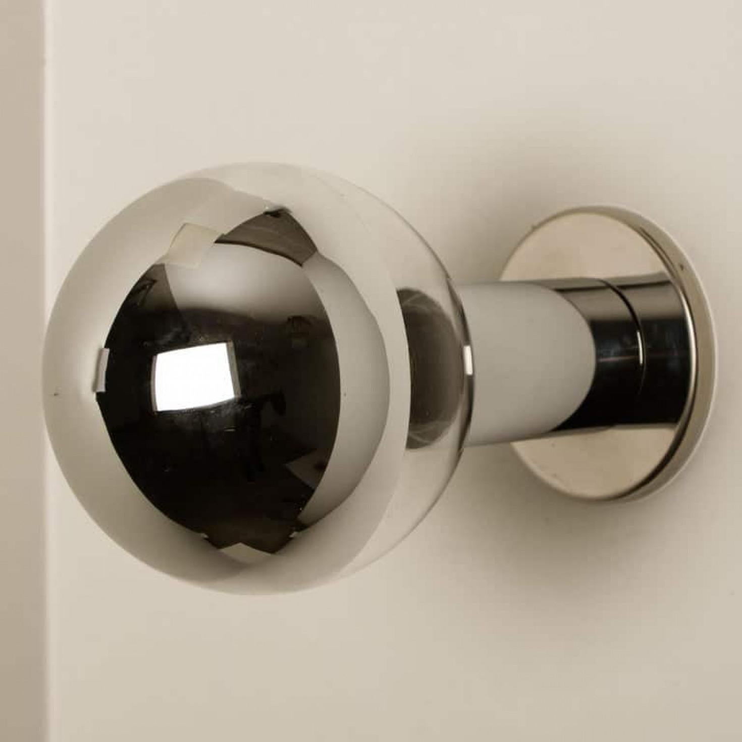 L'une des six lampes murales/appliques à encastrer de Motoko Ishii pour Staff, années 1970 en vente 1