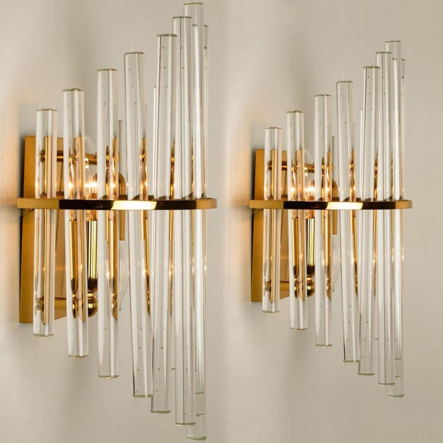 One of the Three Pairs Modern Glass Rod Wall Sconces of Sciolari for Lightoliers For Sale 2