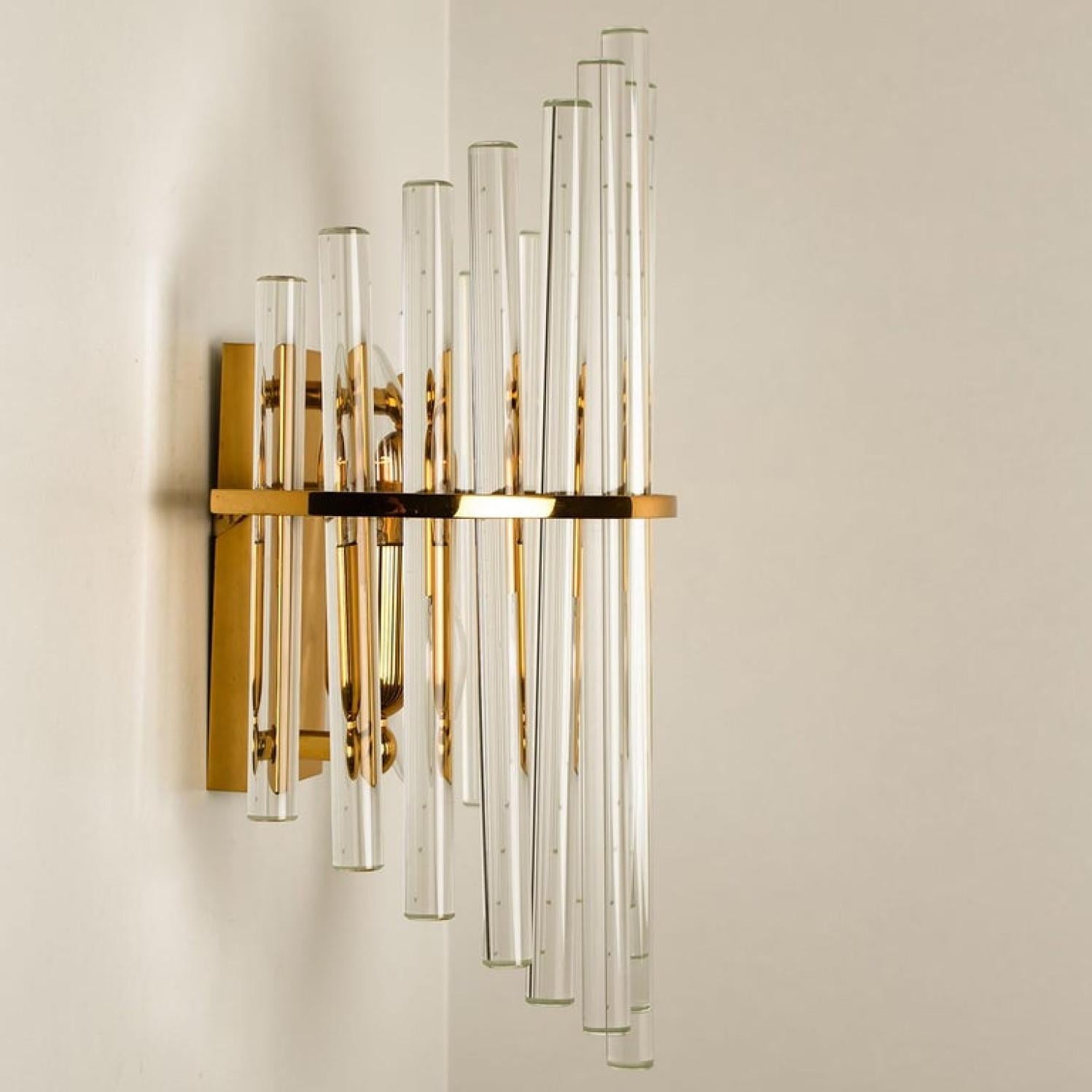 One of the Three Pairs Modern Glass Rod Wall Sconces of Sciolari for Lightoliers For Sale 5