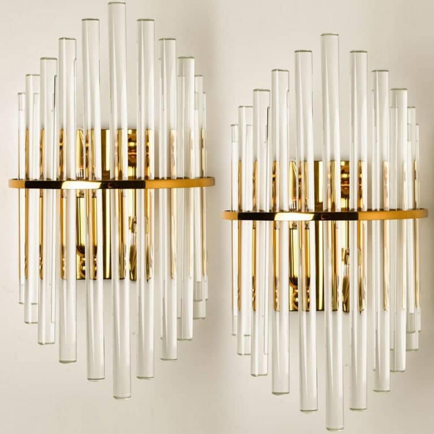 One of the Three Pairs Modern Glass Rod Wall Sconces of Sciolari for Lightoliers Otro en venta
