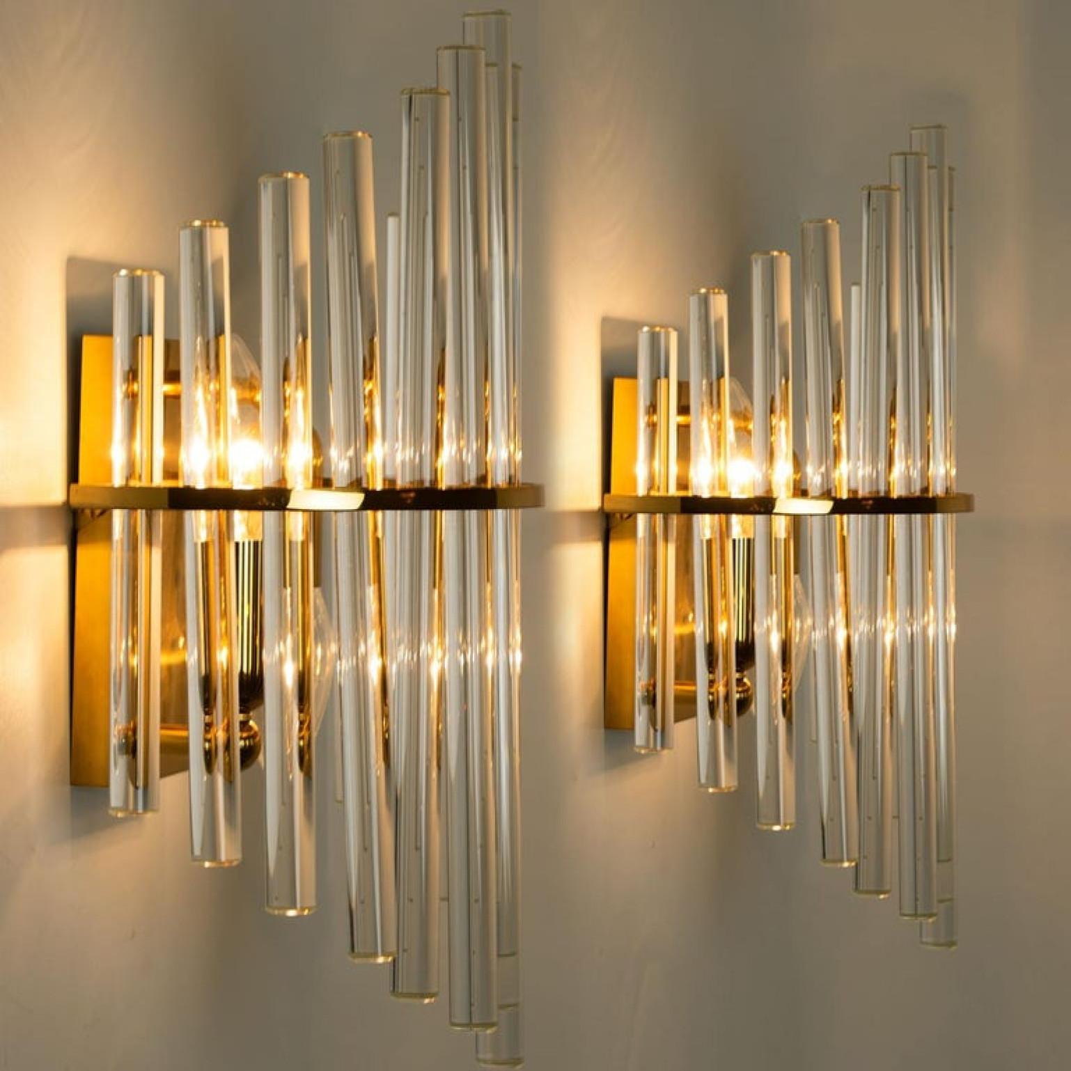 20th Century One of the Three Pairs Modern Glass Rod Wall Sconces of Sciolari for Lightoliers For Sale