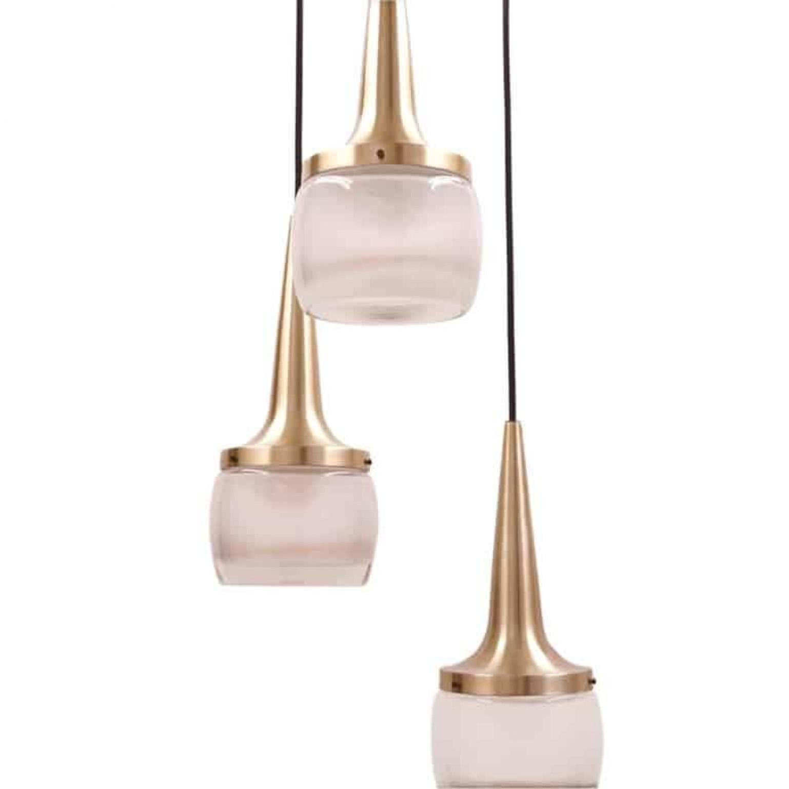 Alluminio Uno dei due apparecchi a cascata in vetro d'ottone di Staff, 1960 in vendita