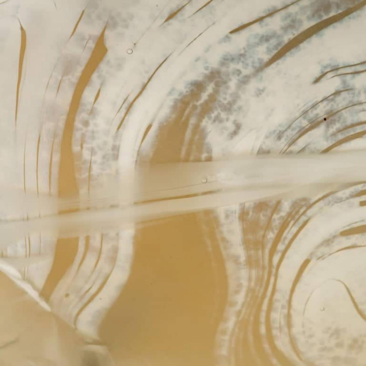 Laiton L'une des deux grandes appliques ou plafonniers en laiton en verre de Murano, 1960 en vente
