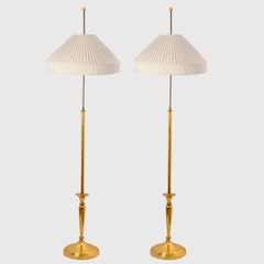 Eine der beiden Stehlampen auf Messing und schwarzem Sockel, Deutschland 1960