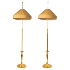 L'un des deux lampadaires avec une touche de modernité, Allemagne, 1960