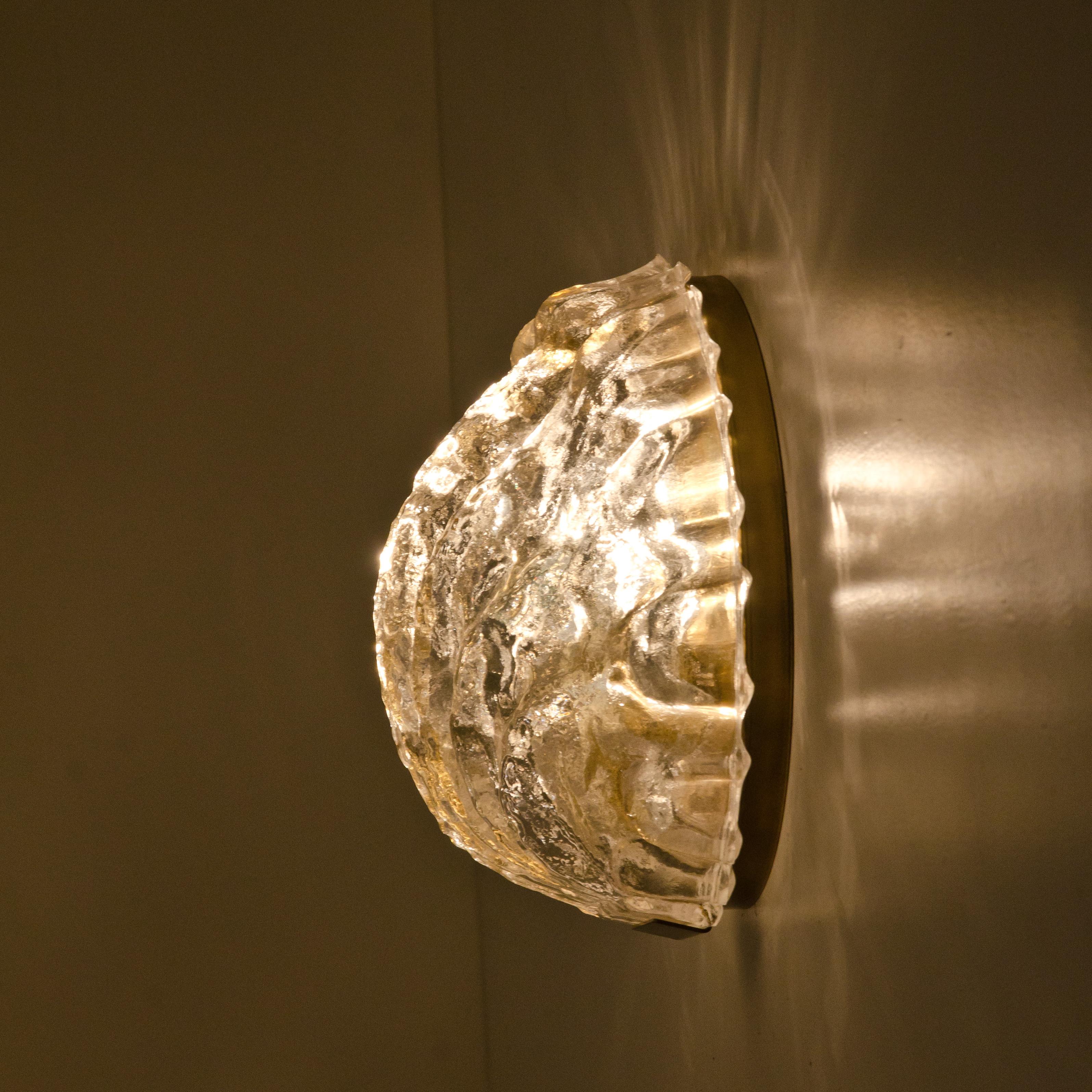 One of the Two Golden Ice Glass Shell Wall Sconces from Kalmar, 1960s 2