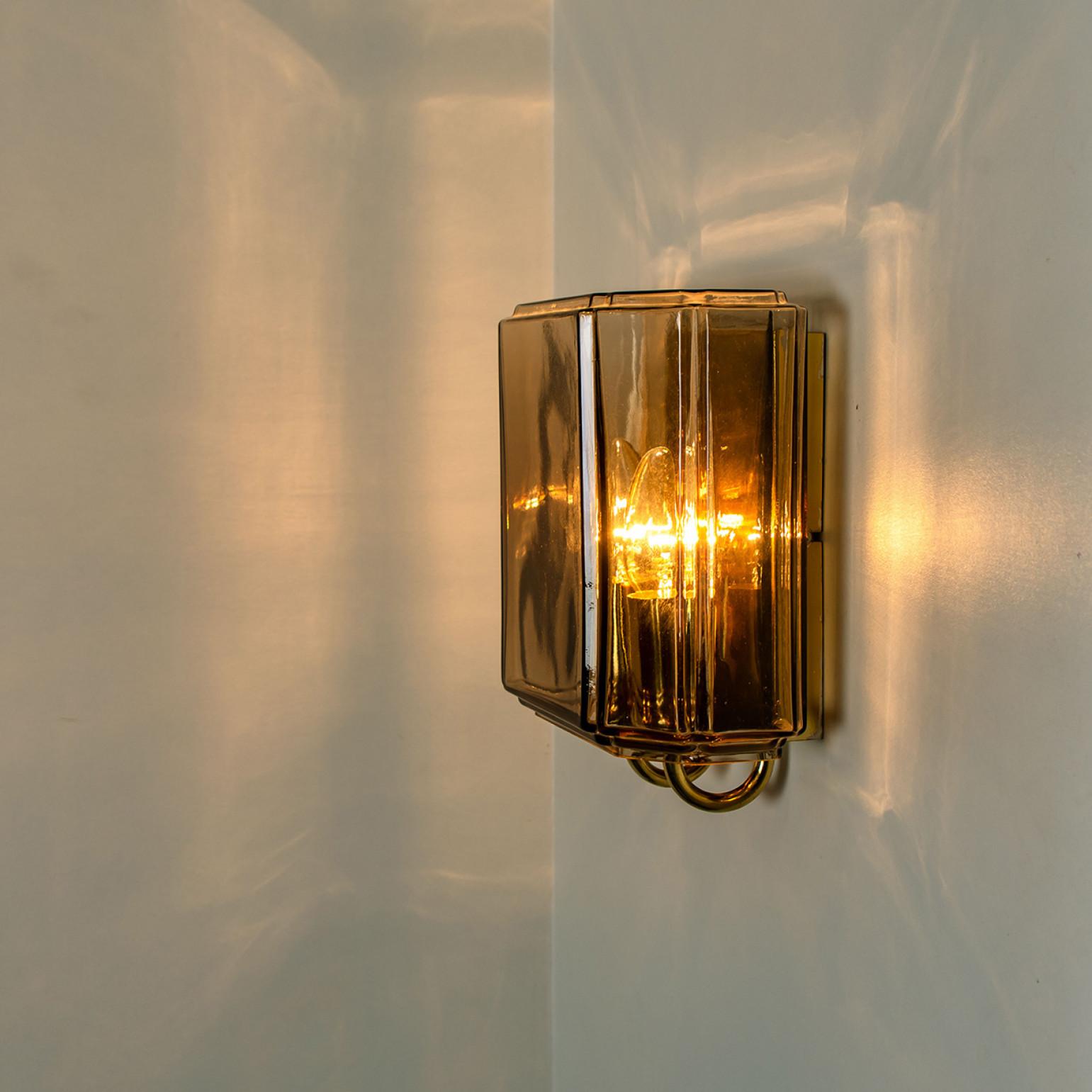 One of the two Pairs of Smoked Glass Wall Lights Sconces by Glashütte Limburg, 1 For Sale 4