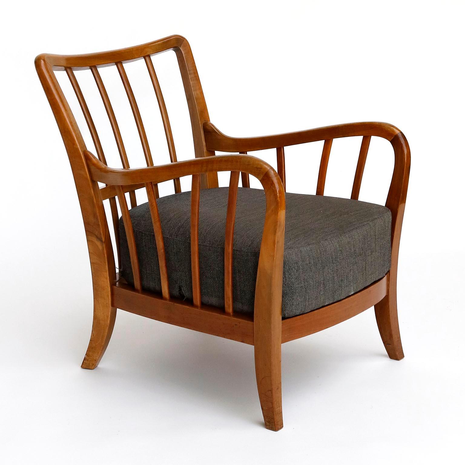 Armchair Lounge Chair Walnut Wood, Josef Frank Attributed, Thonet In Good Condition In Hausmannstätten, AT