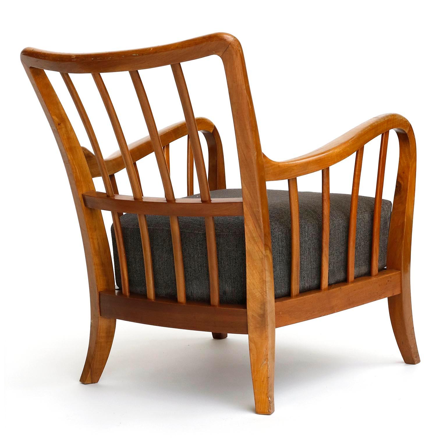 Mid-20th Century Armchair Lounge Chair Walnut Wood, Josef Frank Attributed, Thonet