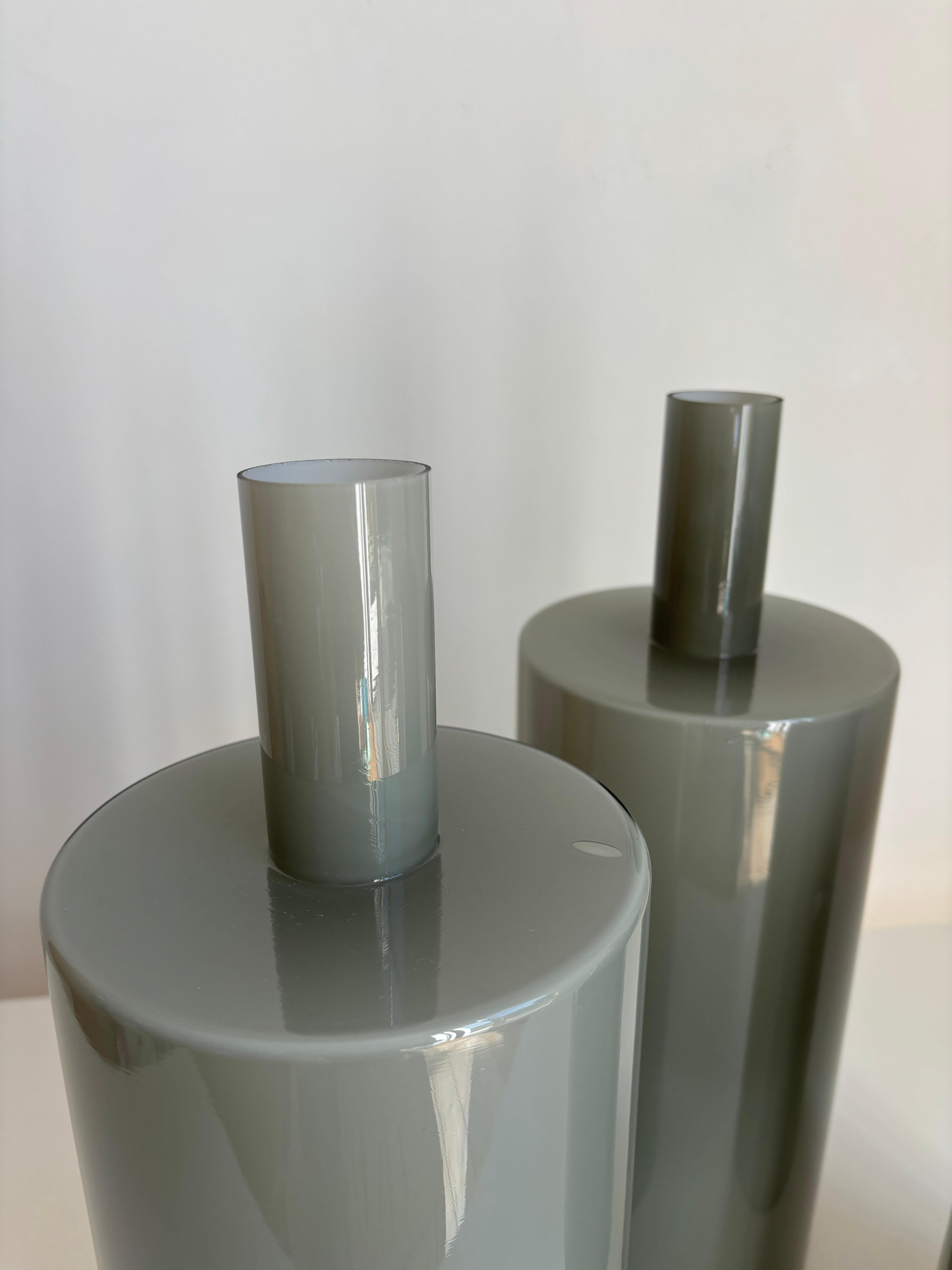 XX secolo 1 of 3 Ciondolo Pisa in vetro grigio Sage di Hammerborg Fog & Mørup, 1963 in vendita