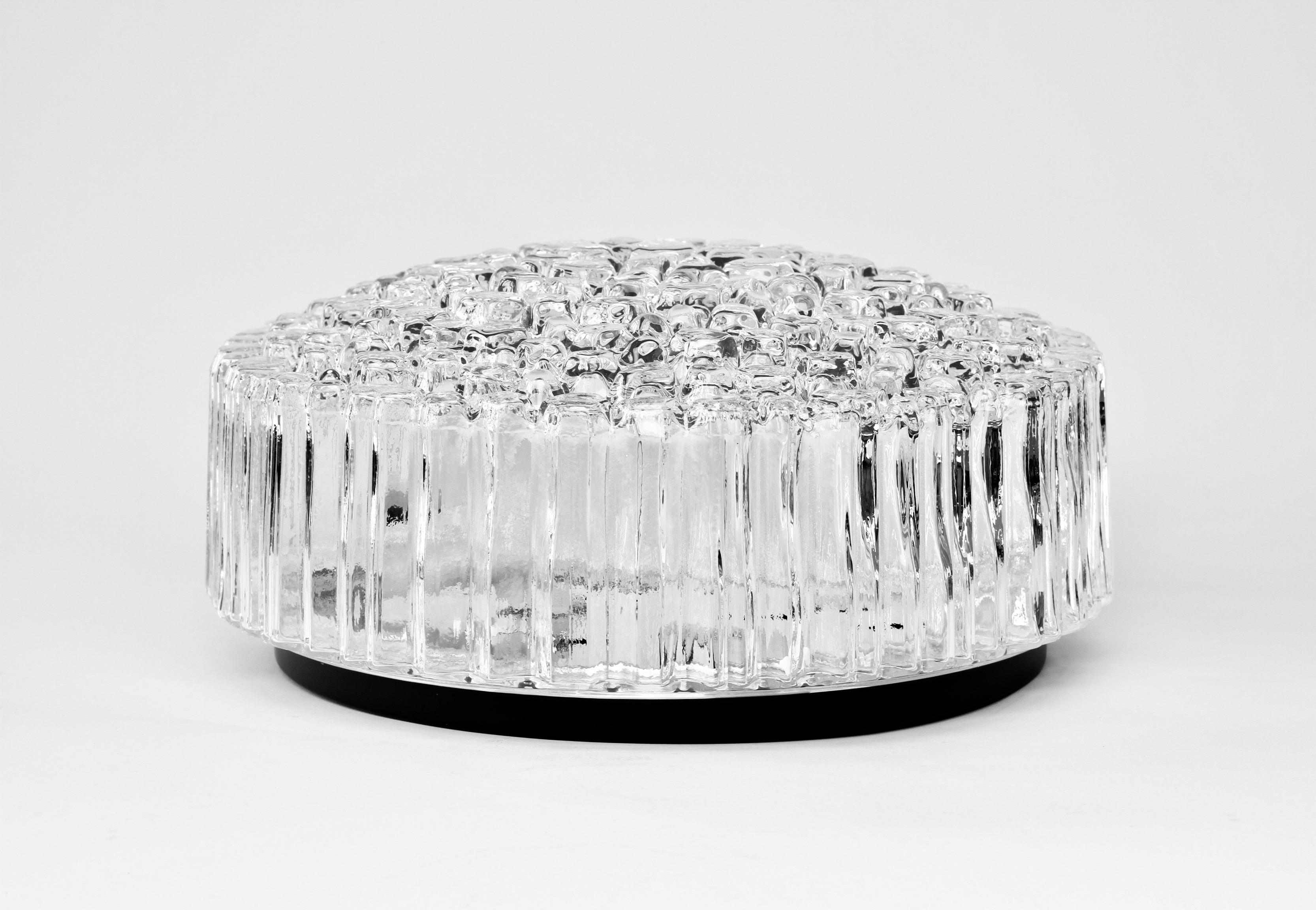 1 von 5 Vintage-Einbauleuchte aus strukturiertem, klarem Eiskristallglas, 1970er Jahre im Zustand „Gut“ im Angebot in Landau an der Isar, Bayern