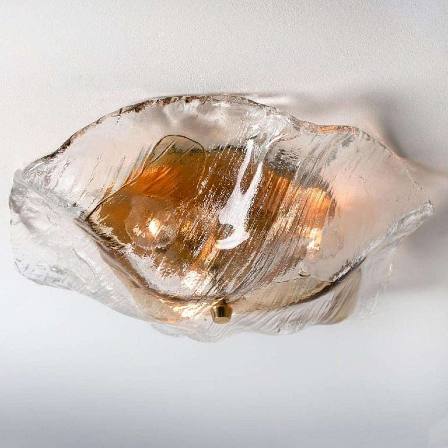 Uno de dos J.T. Apliques empotrables Kalmar Franken Marrón y Transparente, 1960 en Bueno estado para la venta en Rijssen, NL