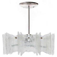 Kalmar Glass Chandelier Pendelleuchte, um 1970, eine von zwei
