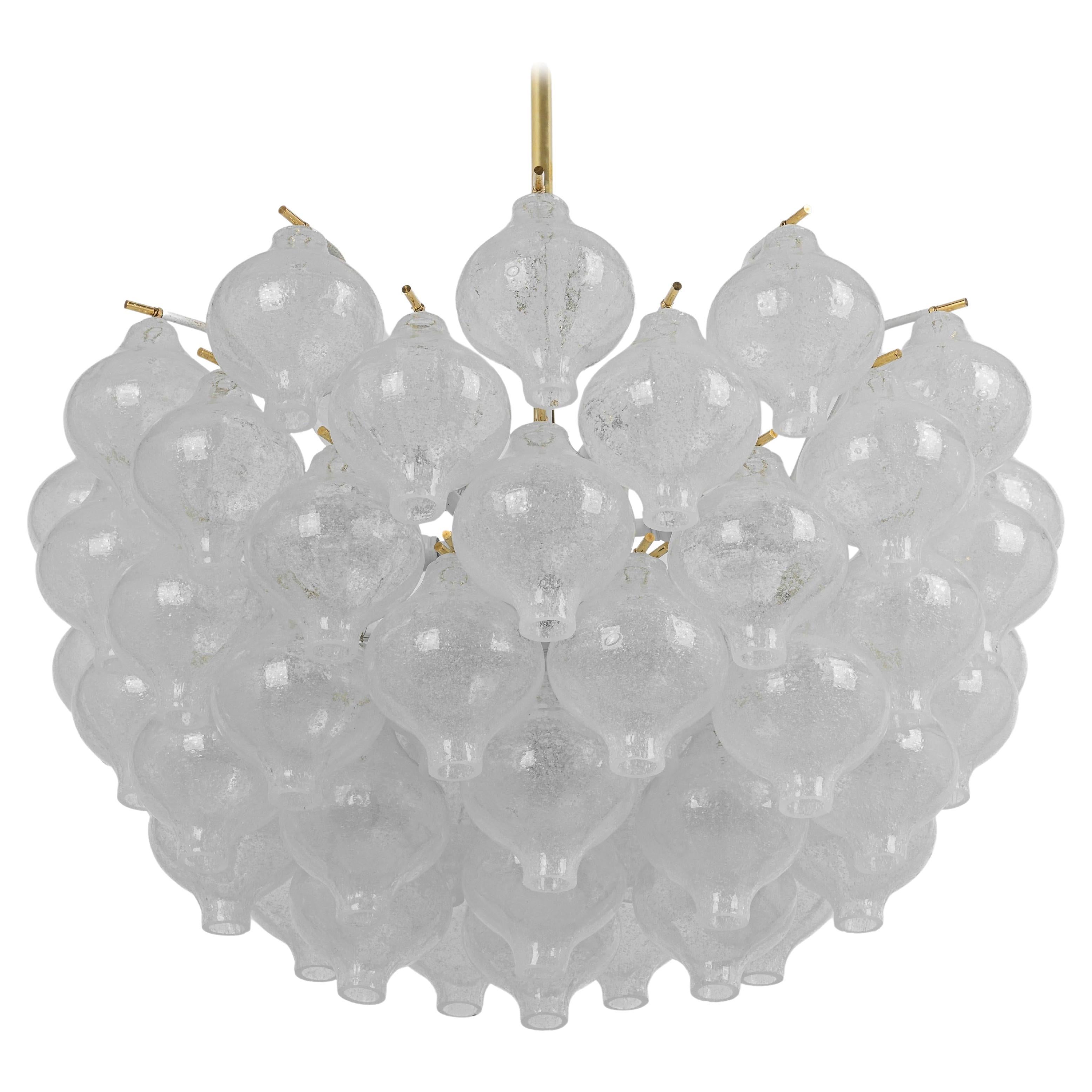 One of Two Large Kalmar 'Tulipan' Chandeliers Pendant Lights, Glass Brass, 1970 In Good Condition For Sale In Hausmannstätten, AT