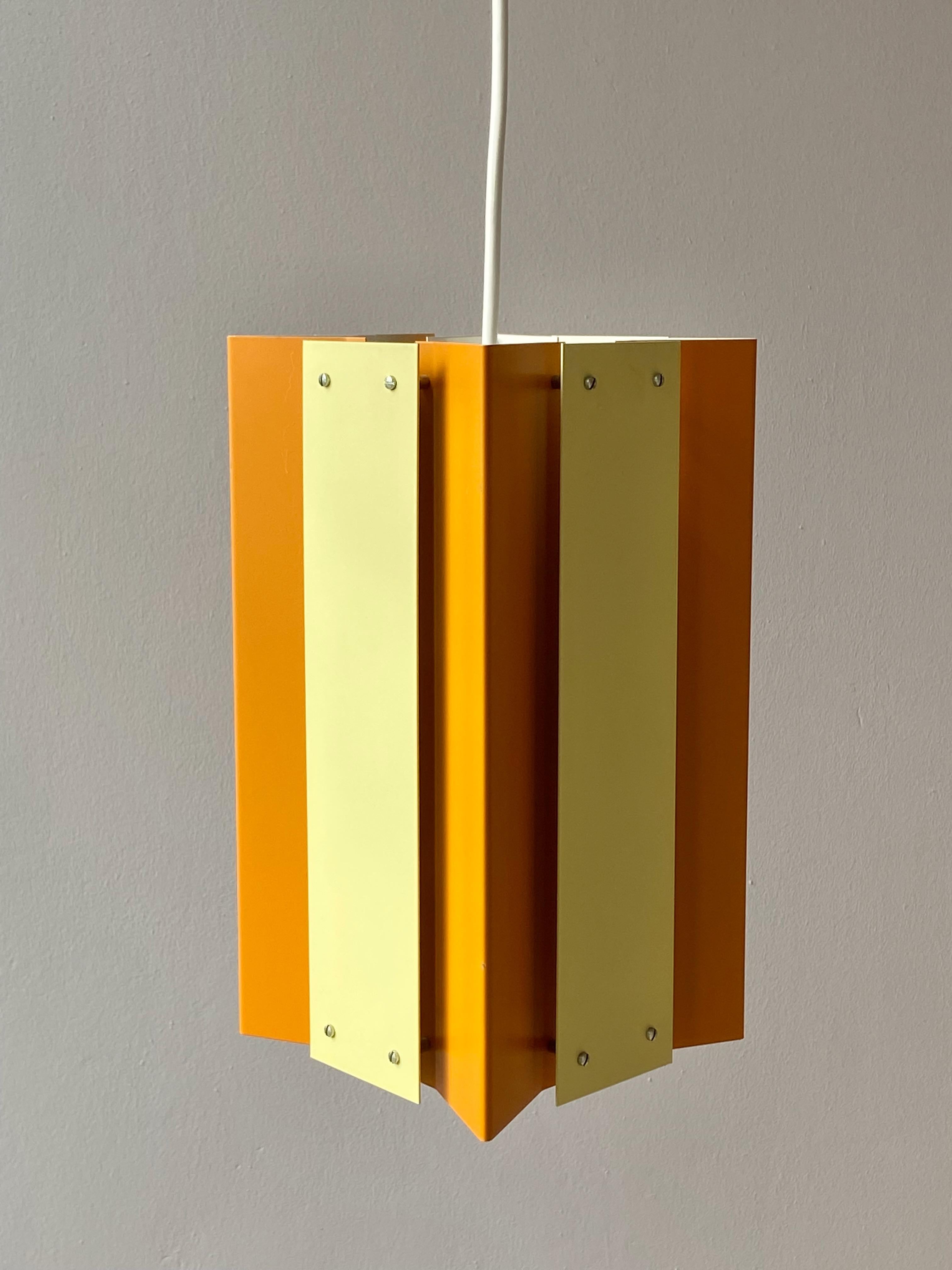 Lampe à suspension, lune des deux, de Lyfa, fabriquée au Danemark, années 1960 en vente 3