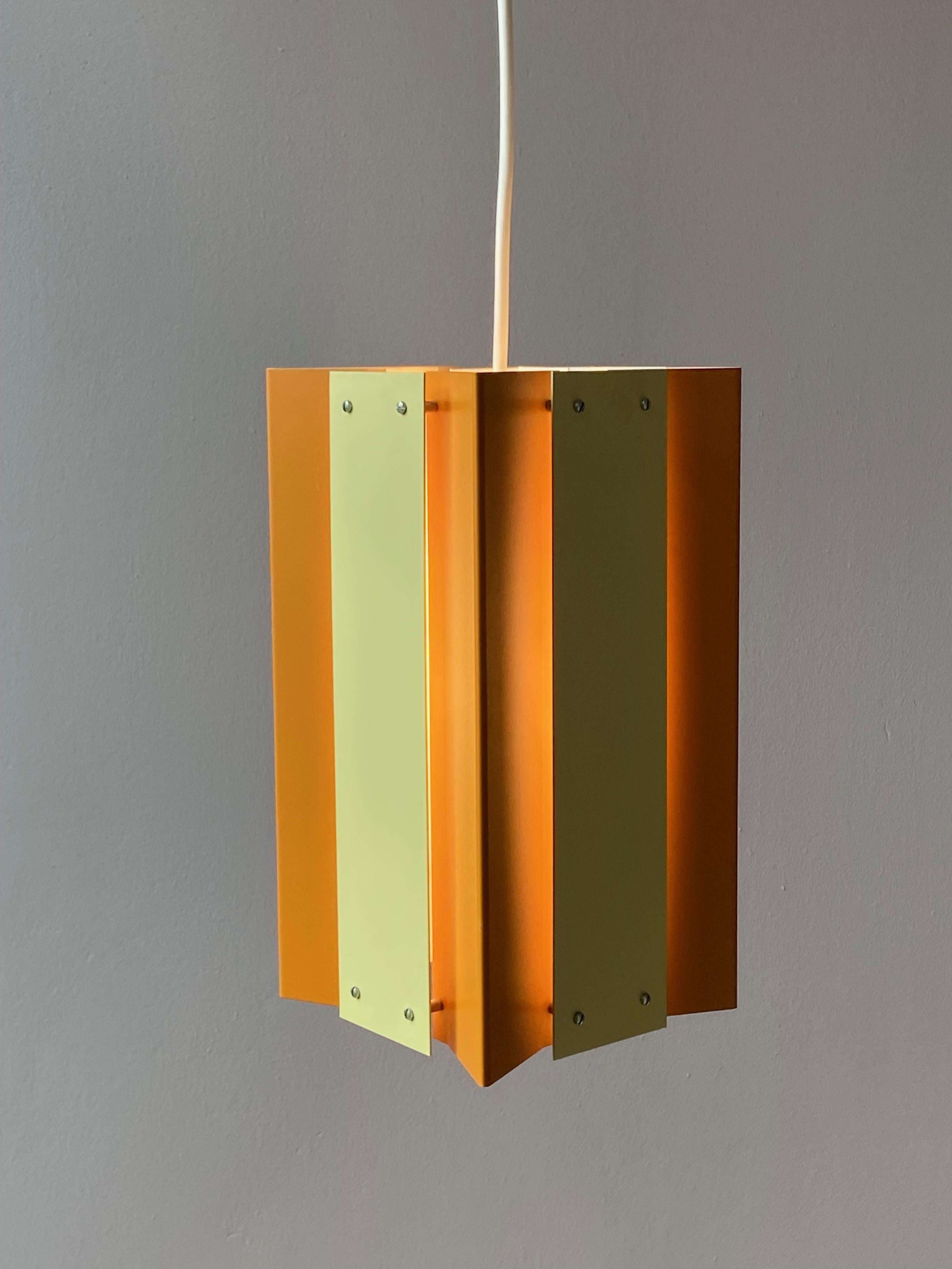 Milieu du XXe siècle Lampe à suspension, lune des deux, de Lyfa, fabriquée au Danemark, années 1960 en vente