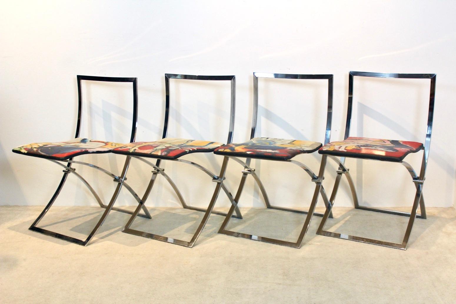 Ensemble de quatre chaises de salle à manger Luisa peintes à la main par Marcello Cuneo en vente 8