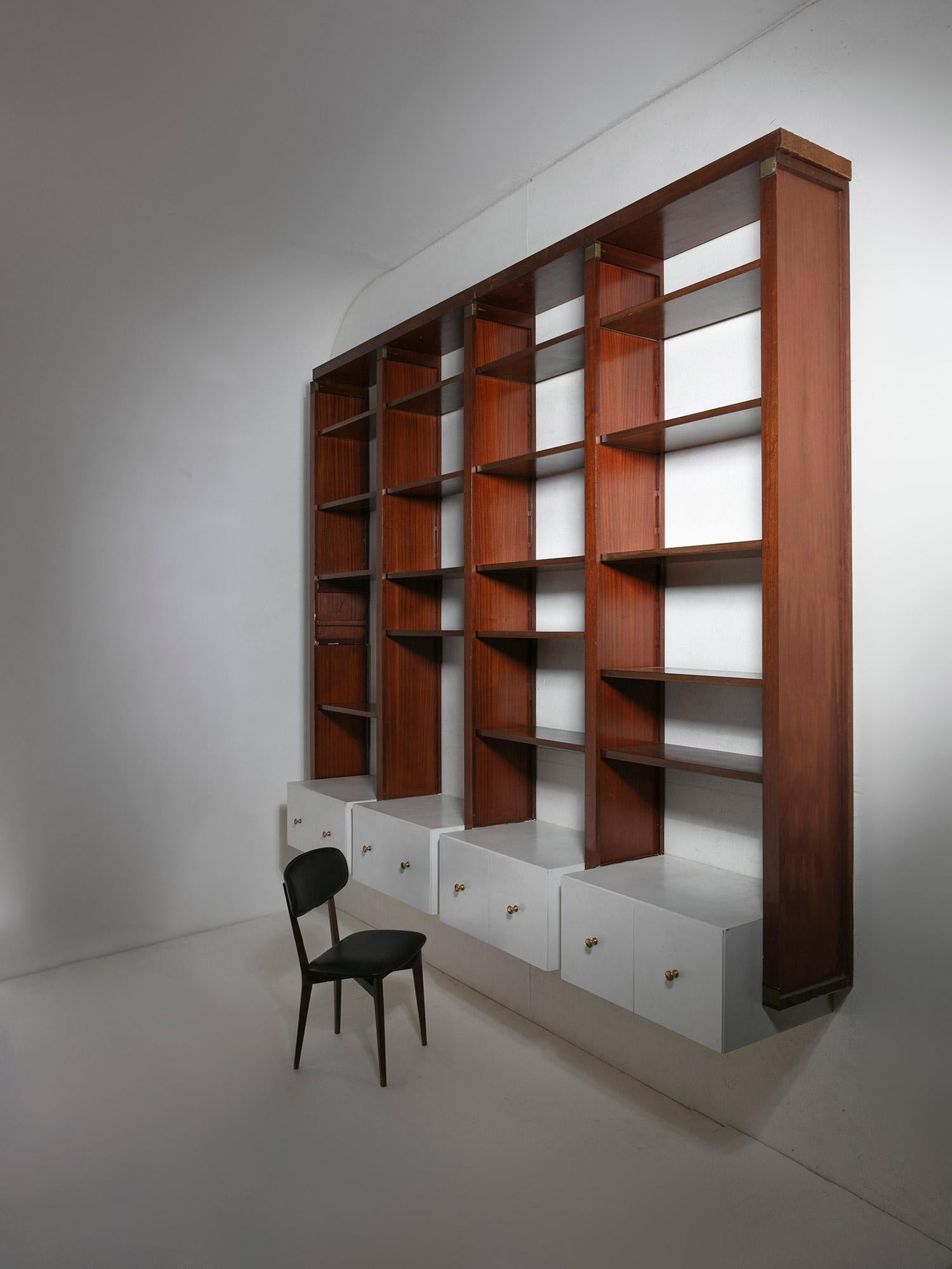 Hänge-Wand Bücherregal von Anselmo Vitale, Italien, 1960er Jahre, Unikat im Angebot 2