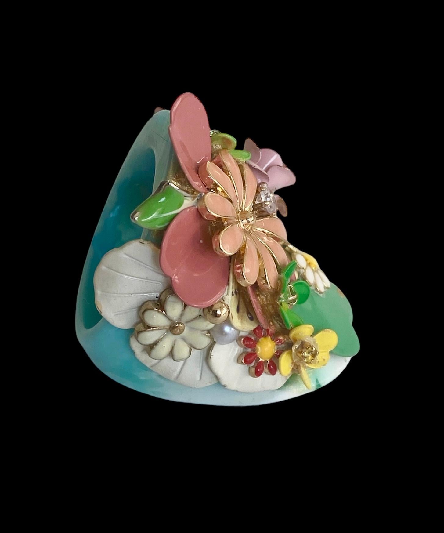 One Off Ring. Handmade & High Upcycling. Resin, Crystal & Vintage Pieces. 20mm. For Sale 2