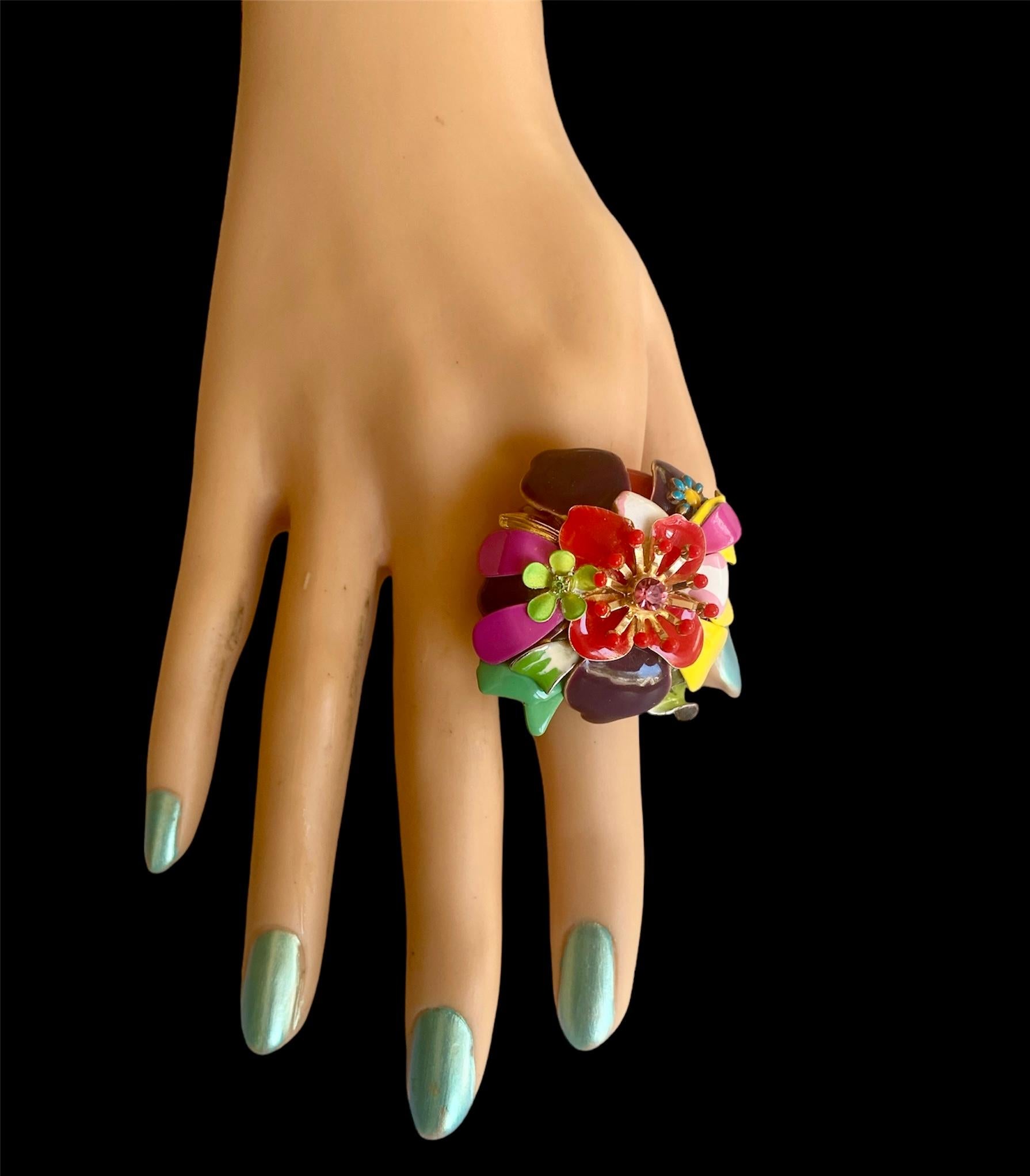 Anello unico. Handmade & High Upcycling. Pezzi in resina, cristallo e vintage. 18 mm. in vendita 6