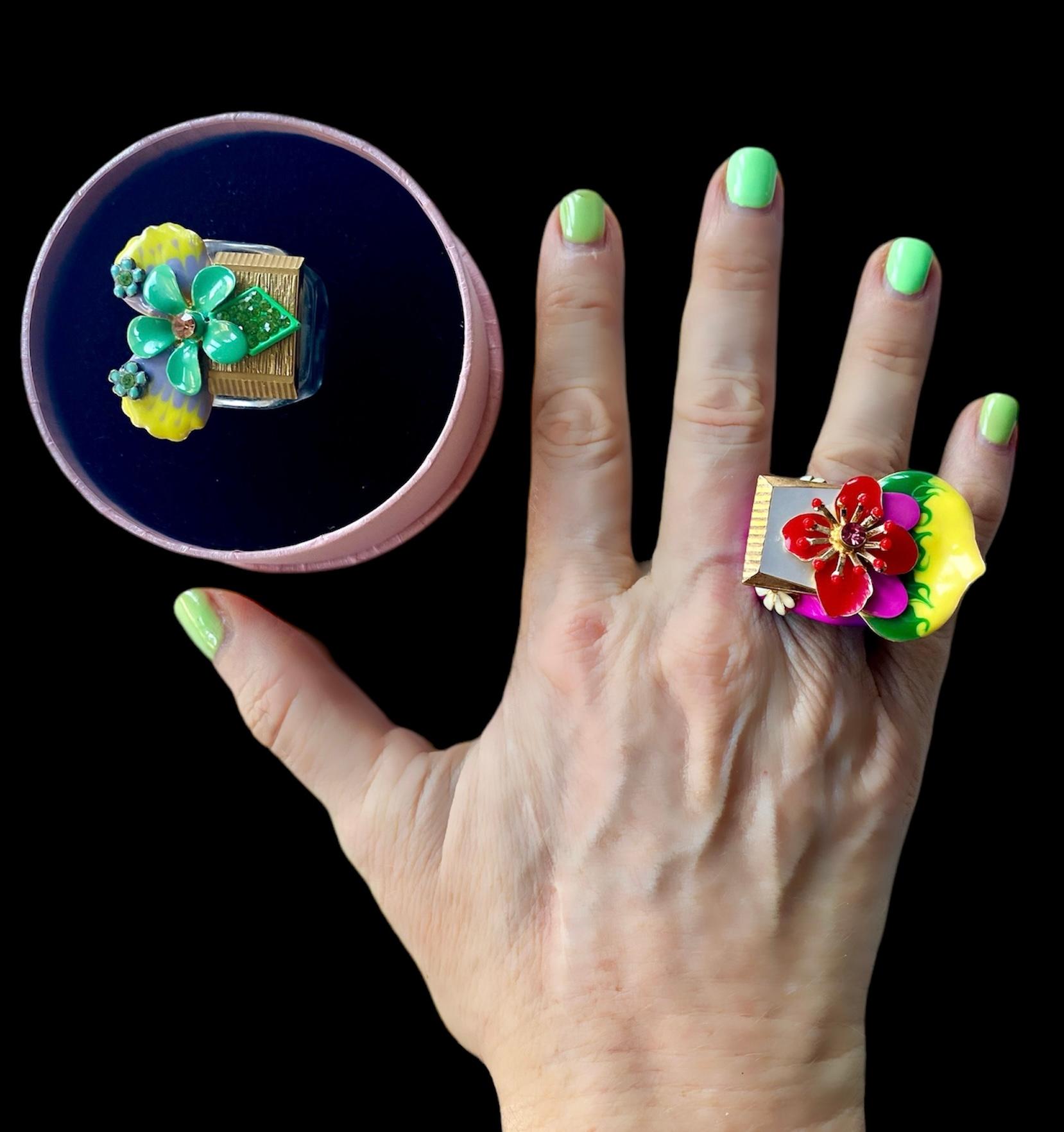 Anello unico. Handmade & High Upcycling. Pezzi in resina, cristallo e vintage. 18 mm. in vendita 6